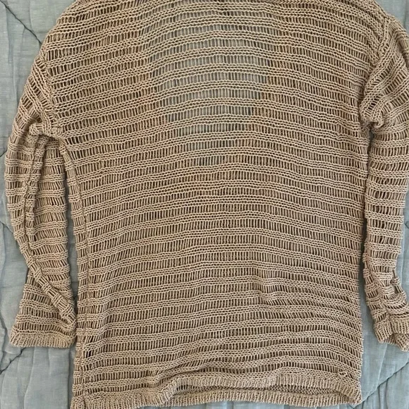 LAST CHANCE Women’s Long-Sleeved V-Necked Open Knit Sweater Size S - Picture 5 of 10